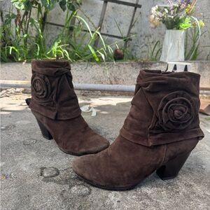 Brown Suede Ankle Boots with Floral Detail